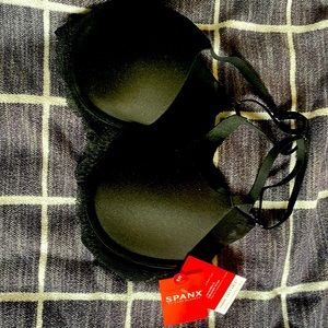 Spanx Undie-tectable lightly lined Demi bra 32B